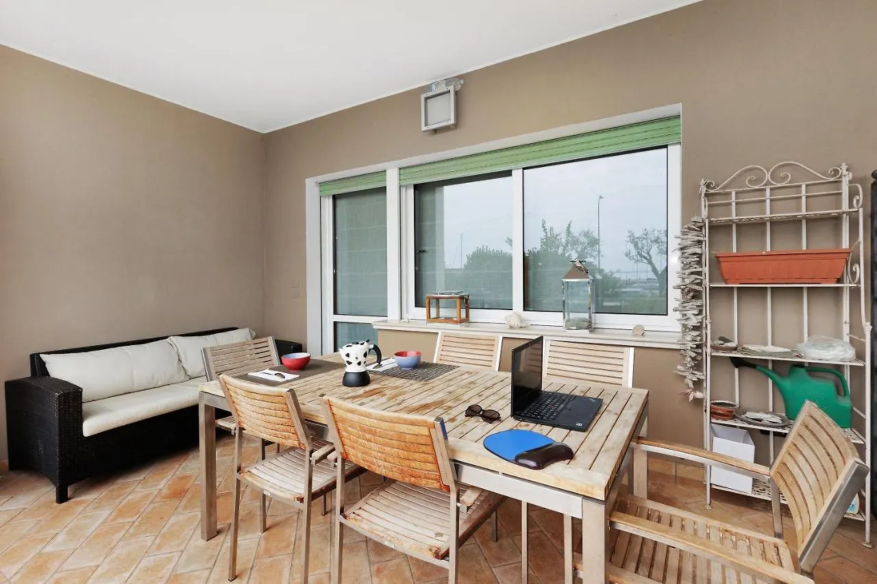 Dani Apartment Garda Lake View Manerba del Garda