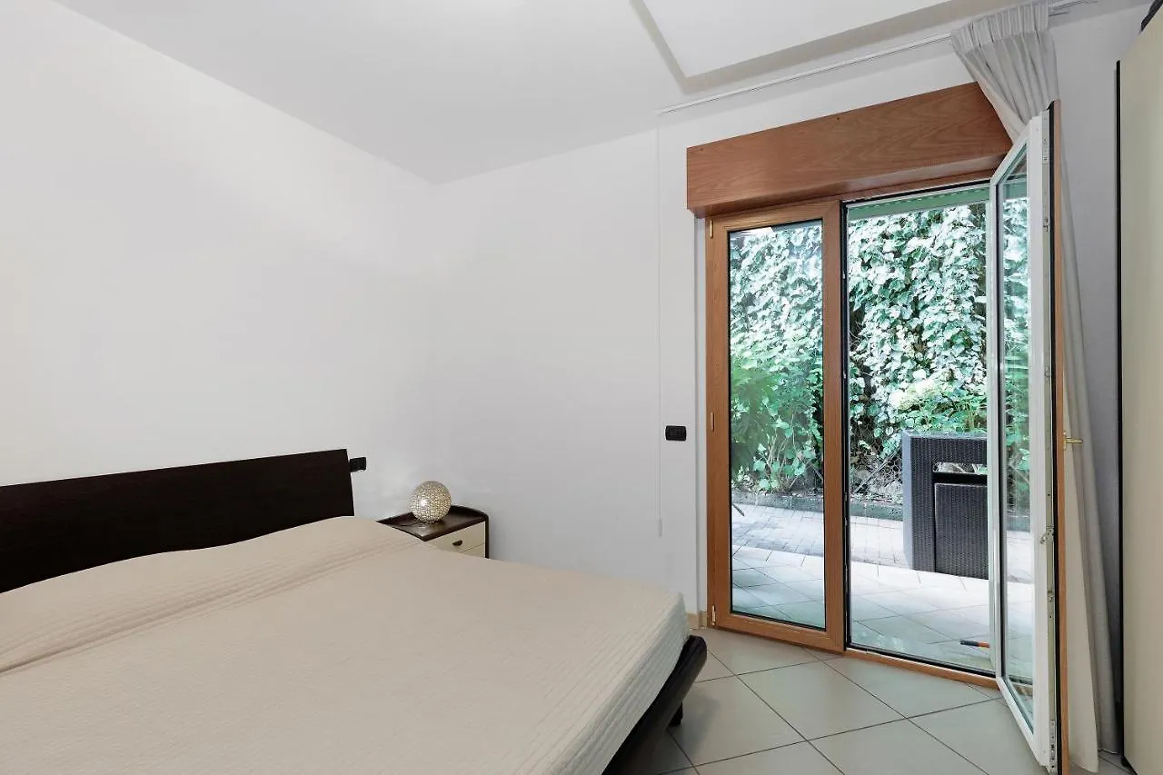 Dani Apartment Garda Lake View Manerba del Garda 0*,  Italy