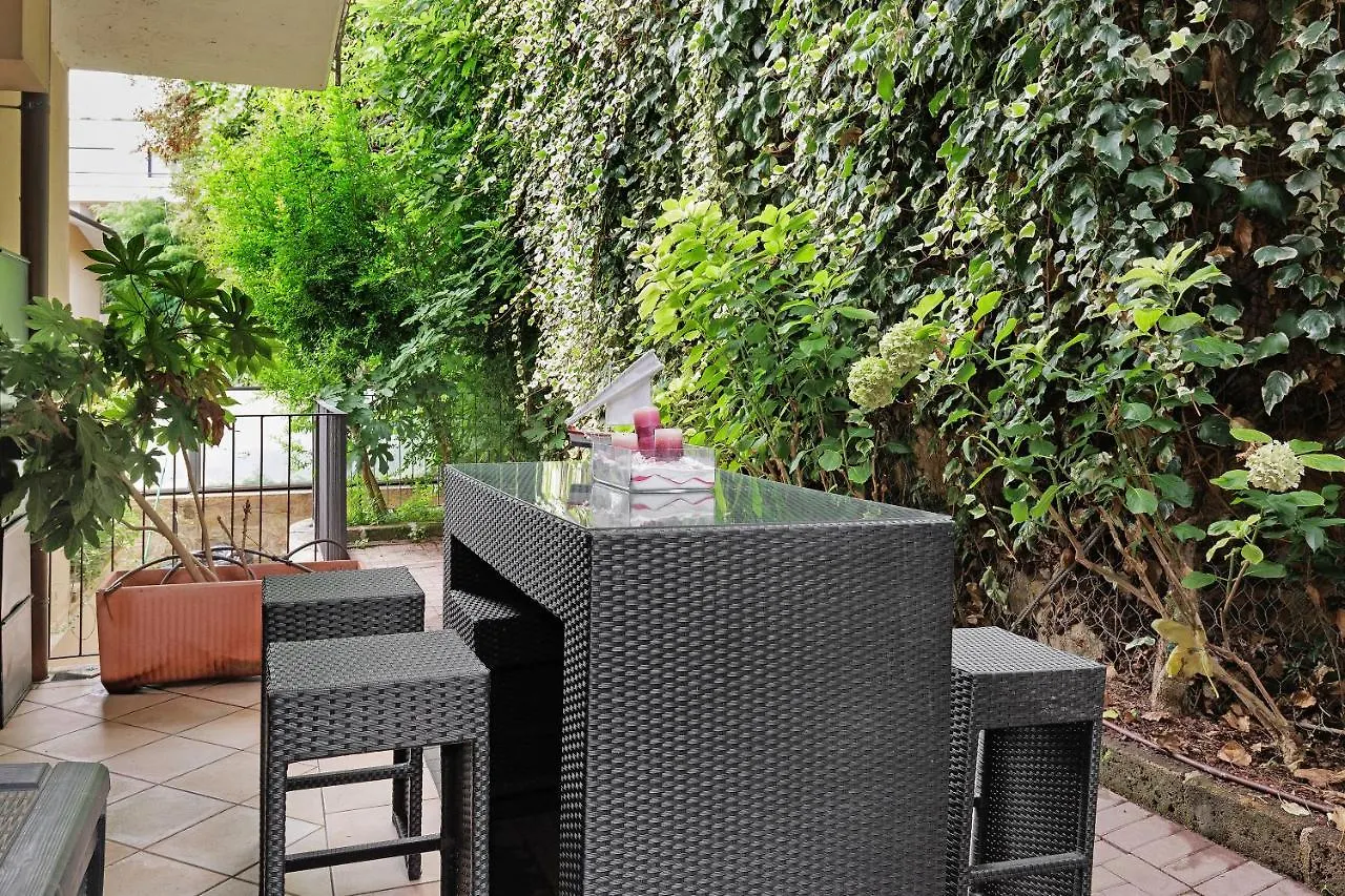 Dani Apartment Garda Lake View Manerba del Garda Italy