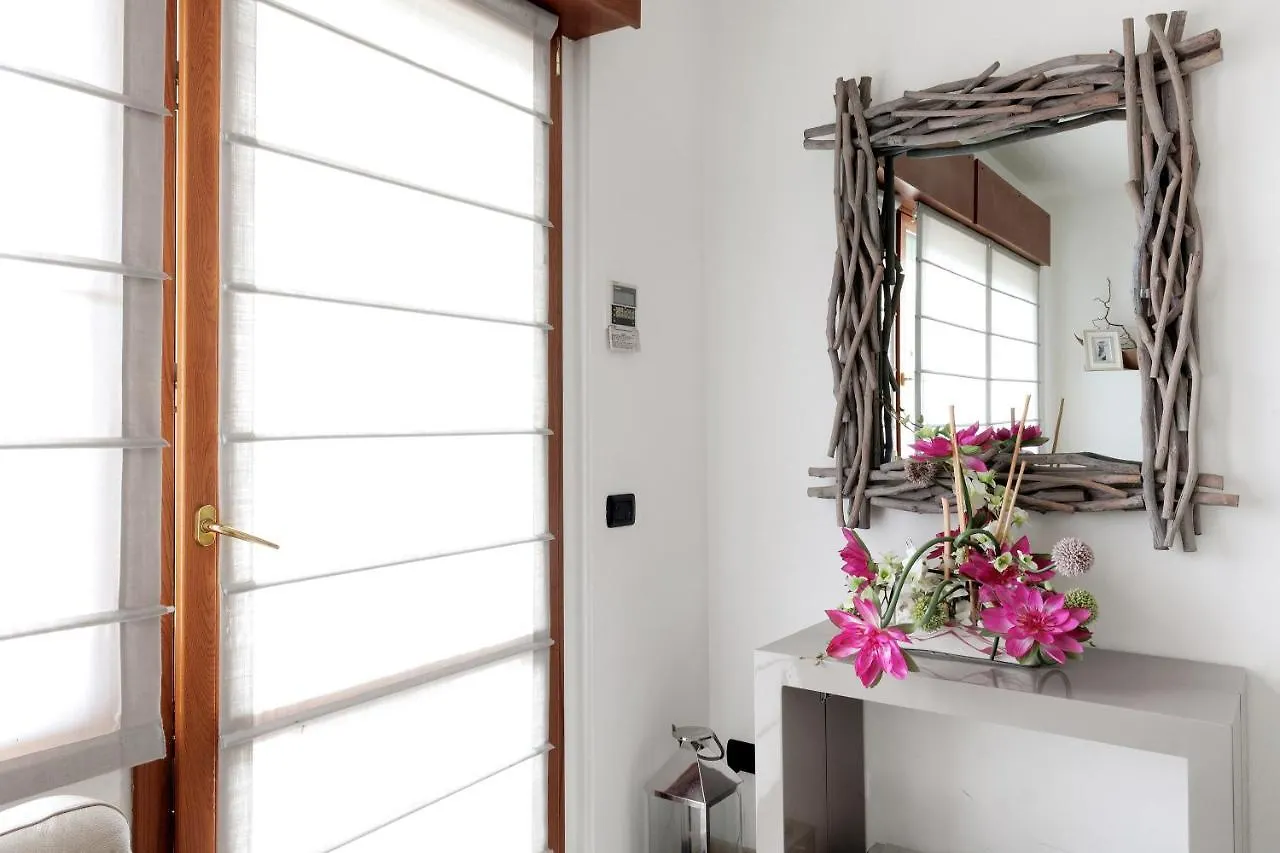 Dani Apartment Garda Lake View Manerba del Garda 0*,